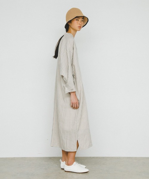 URBAN RESEARCH DOORS（アーバンリサーチドアーズ）の「ラミーリネンストライプワンピース（ワンピース・レディース・ライトベージュ/ネイビー・MEDIUM）」の7枚目の写真