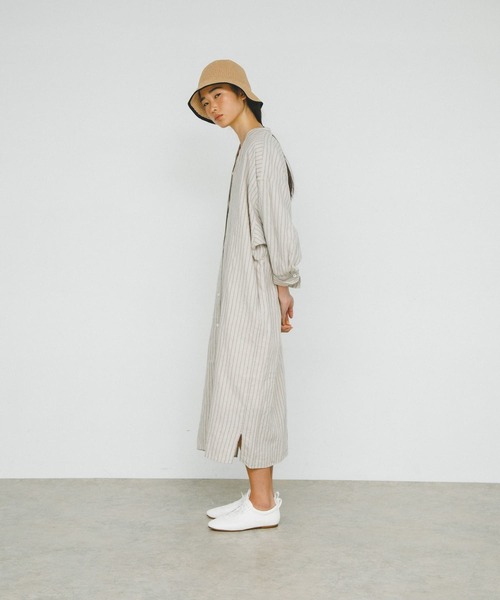 URBAN RESEARCH DOORS（アーバンリサーチドアーズ）の「ラミーリネンストライプワンピース（ワンピース・レディース・ライトベージュ/ネイビー・MEDIUM）」の10枚目の写真