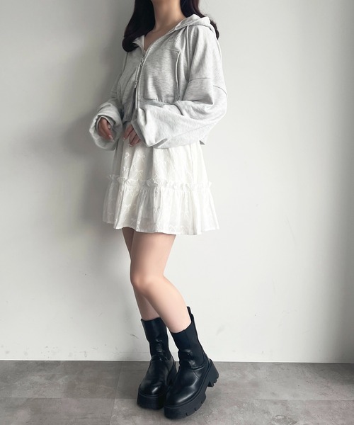 apres jour（アプレジュール）の「ミニリボン刺繍キャミワンピース（ワンピース・レディース・ブラック/ホワイト・フリー/X-LARGE）」の18枚目の写真