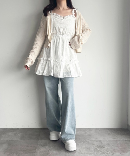 apres jour（アプレジュール）の「ミニリボン刺繍キャミ