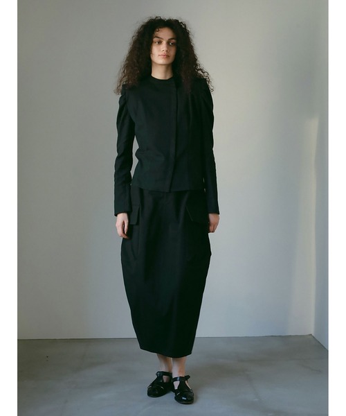 新品未使用　フロントアシメデザインブラウス　HER. 完売品 新品未使用 フロントアシメデザインブラウス HER. 完売品