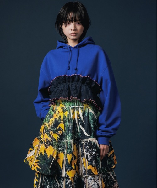 NON TOKYO（ノントーキョー）の「HEM FRILL PARKER（パーカー・レディース・ブラック/イエロー/ブルー/グリーン・FREE）」の3枚目の写真