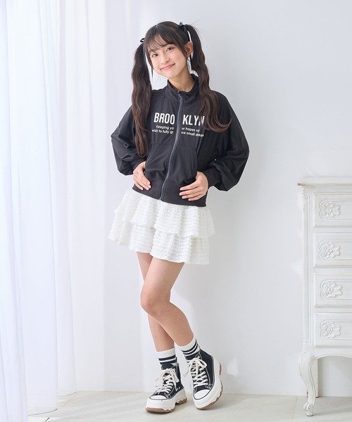 Amourire girl(アムリールガール)の「英字ロゴ トラックジャケット(UV対策/紫外線対策)(ブルゾン・キッズ・ブラック/オフホワイト・130cm/140cm/150cm/160cm)」の16枚目の写真