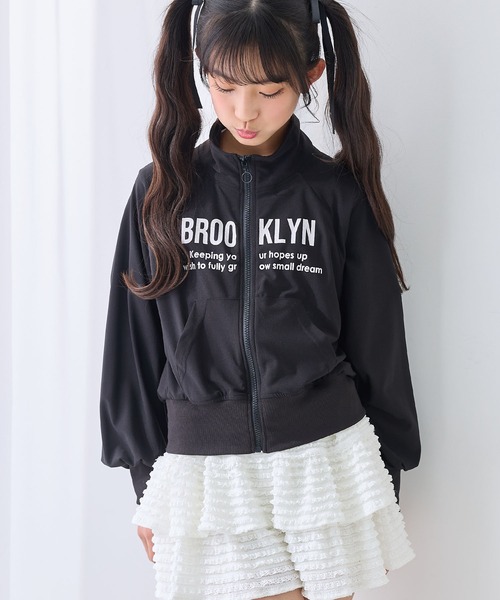 Amourire girl(アムリールガール)の「英字ロゴ トラックジャケット(UV対策/紫外線対策)(ブルゾン・キッズ・ブラック/オフホワイト・130cm/140cm/150cm/160cm)」の11枚目の写真