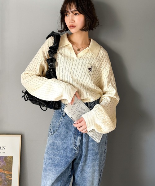 classicalelf（クラシカルエルフ）の「”品よく華やぐ”。大人のマストバイニット。胸刺繍ケーブル編みポロ襟スキッパーニット（ニット/セーター・レディース・グレー/アイボリー/ライトベージュ/ネイビー/レッド・LARGE/MEDIUM/SMALL/X-LARGE）」の9枚目の写真