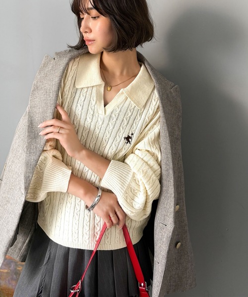 classicalelf（クラシカルエルフ）の「”品よく華やぐ”。大人のマストバイニット。胸刺繍ケーブル編みポロ襟スキッパーニット（ニット/セーター・レディース・グレー/アイボリー/ライトベージュ/ネイビー/レッド・LARGE/MEDIUM/SMALL/X-LARGE）」の12枚目の写真