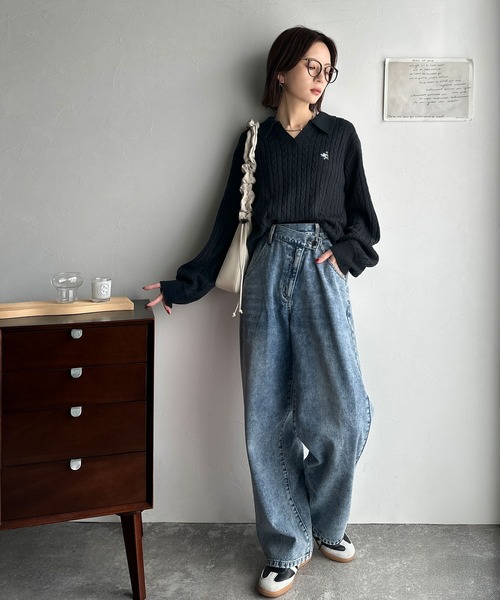 classicalelf（クラシカルエルフ）の「”品よく華やぐ”。大人のマストバイニット。胸刺繍ケーブル編みポロ襟スキッパーニット（ニット/セーター・レディース・グレー/アイボリー/ライトベージュ/ネイビー/レッド・LARGE/MEDIUM/SMALL/X-LARGE）」の21枚目の写真