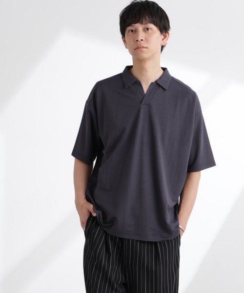 NANO universe(ナノユニバース)の「レーヨンナイロンポンチスキッパーシャツ 半袖(Tシャツ/カットソー・メンズ・ダークグリーン/チャコール/ネイビー・L/M/S)」の4枚目の写真
