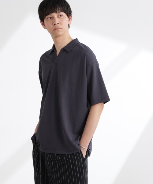 NANO universe(ナノユニバース)の「レーヨンナイロンポンチスキッパーシャツ 半袖(Tシャツ/カットソー・メンズ・ダークグリーン/チャコール/ネイビー・L/M/S)」の5枚目の写真
