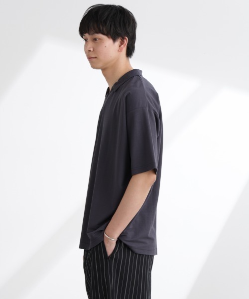 NANO universe(ナノユニバース)の「レーヨンナイロンポンチスキッパーシャツ 半袖(Tシャツ/カットソー・メンズ・ダークグリーン/チャコール/ネイビー・L/M/S)」の6枚目の写真
