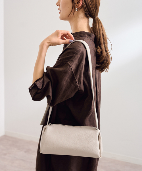 FRAMeWORK（フレームワーク）の「PELLETTERIA MARANT trapezoid shoulder ba（ショルダーバッグ・レディース・ブラック/アイボリー・FREE）」の9枚目の写真