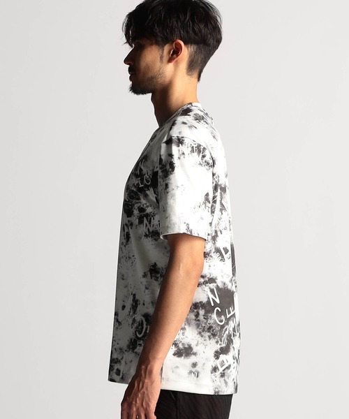 NICOLE CLUB FOR MEN(ニコルクラブフォーメン)の「総柄プリント半袖Tシャツ(Tシャツ/カットソー・メンズ・オフホワイト/グレー系/サックスブルー・MEDIUM/LARGE/X-LARGE)」の8枚目の写真