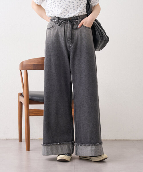 w closet（ダブルクローゼット）の「グラデワイドデニム（デニムパンツ・レディース・ブラック/ブルー・1/0）」の16枚目の写真