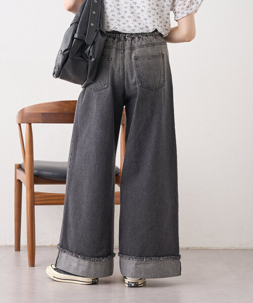 w closet（ダブルクローゼット）の「グラデワイドデニム（デニムパンツ・レディース・ブラック/ブルー・1/0）」の21枚目の写真