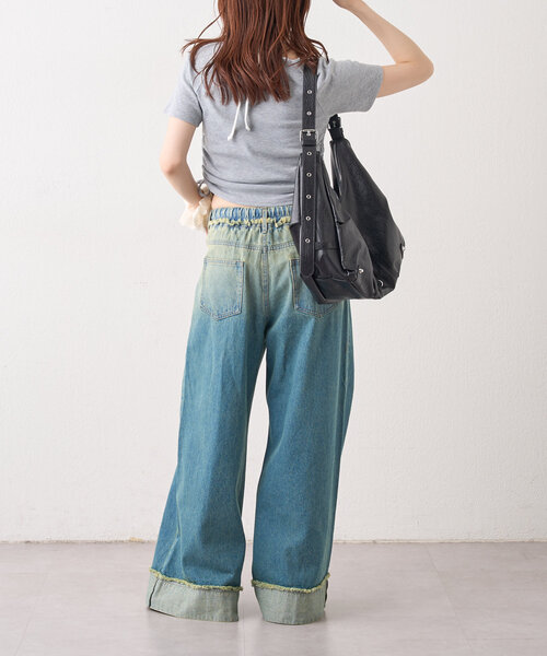 w closet（ダブルクローゼット）の「グラデワイドデニム（デニムパンツ・レディース・ブラック/ブルー・1/0）」の3枚目の写真