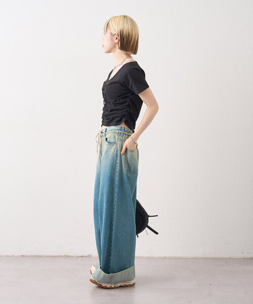 w closet（ダブルクローゼット）の「グラデワイドデニム（デニムパンツ・レディース・ブラック/ブルー・1/0）」の10枚目の写真