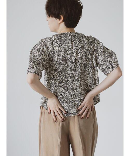 Te chichi CLASSIC（テチチクラシック）の「【DEVEAUX】ボタニカルプリントブラウス（セットアップ可）《2025summer catalog item》（シャツ/ブラウス・レディース・ベージュ・F）」の12枚目の写真