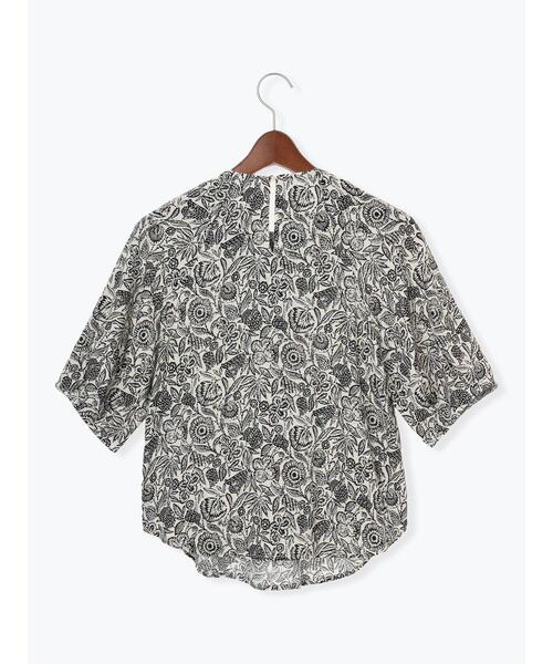 Te chichi CLASSIC（テチチクラシック）の「【DEVEAUX】ボタニカルプリントブラウス（セットアップ可）《2025summer catalog item》（シャツ/ブラウス・レディース・ベージュ・F）」の17枚目の写真