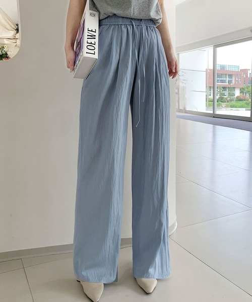 LOWO(ロワ)の「ウエストギャザーリラクシーワイドパンツ(その他パンツ・レディース・ライトグレー/ピンク/ブラック/ブルー/オフホワイト・FREE)」の4枚目の写真