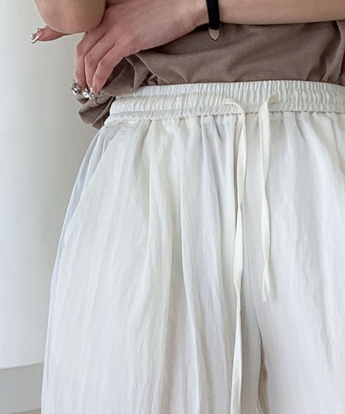 LOWO(ロワ)の「ウエストギャザーリラクシーワイドパンツ(その他パンツ・レディース・ライトグレー/ピンク/ブラック/ブルー/オフホワイト・FREE)」の9枚目の写真