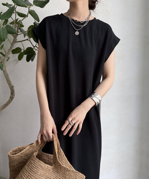 DouDou(ドゥドゥ)の「【WEB限定】カットジョーゼットサイドラインワンピース(ワンピース・レディース・ブラック/ライトグレー/ブラウン・FREE)」の5枚目の写真