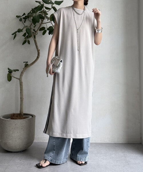 DouDou(ドゥドゥ)の「【WEB限定】カットジョーゼットサイドラインワンピース(ワンピース・レディース・ブラック/ライトグレー/ブラウン・FREE)」の12枚目の写真