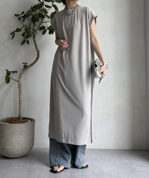 DouDou(ドゥドゥ)の「【WEB限定】カットジョーゼットサイドラインワンピース(ワンピース・レディース・ブラック/ライトグレー/ブラウン・FREE)」の13枚目の写真