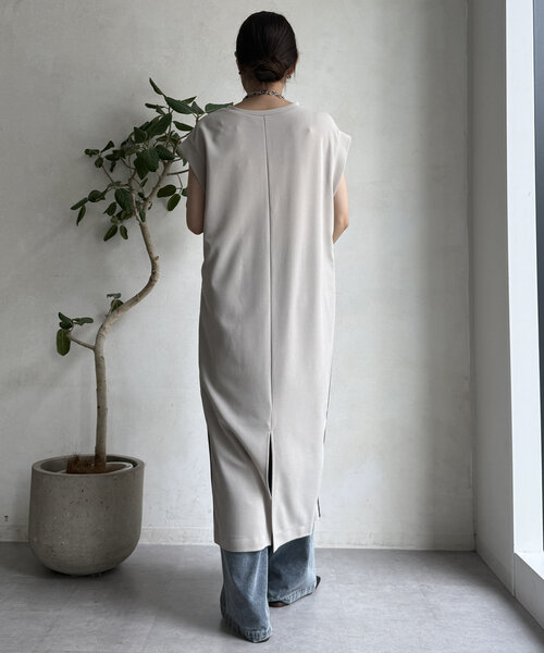 DouDou(ドゥドゥ)の「【WEB限定】カットジョーゼットサイドラインワンピース(ワンピース・レディース・ブラック/ライトグレー/ブラウン・FREE)」の15枚目の写真