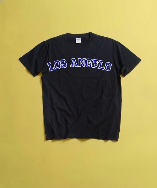minius(ミニウス)の「【PLACE NAME】オリジナルデザイン アメカジカレッジロゴプリント半袖Tシャツ(Tシャツ/カットソー・メンズ・ホワイト系その他2/ホワイト系その他4/ブラック系その他/ブラック系その他3/ブラック系その他5/ホワイト系その他/ホワイト系その他3/ブラック系その他4/ホワイト系その他5/ブラック系その他2・SMALL/MEDIUM/LARGE/X-LARGE)」の7枚目の写真