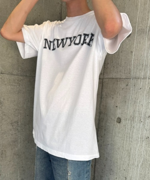 minius(ミニウス)の「【PLACE NAME】オリジナルデザイン アメカジカレッジロゴプリント半袖Tシャツ(Tシャツ/カットソー・メンズ・ホワイト系その他2/ホワイト系その他4/ブラック系その他/ブラック系その他3/ブラック系その他5/ホワイト系その他/ホワイト系その他3/ブラック系その他4/ホワイト系その他5/ブラック系その他2・SMALL/MEDIUM/LARGE/X-LARGE)」の16枚目の写真