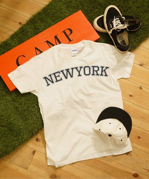 minius(ミニウス)の「【PLACE NAME】オリジナルデザイン アメカジカレッジロゴプリント半袖Tシャツ(Tシャツ/カットソー・メンズ・ホワイト系その他2/ホワイト系その他4/ブラック系その他/ブラック系その他3/ブラック系その他5/ホワイト系その他/ホワイト系その他3/ブラック系その他4/ホワイト系その他5/ブラック系その他2・SMALL/MEDIUM/LARGE/X-LARGE)」の20枚目の写真
