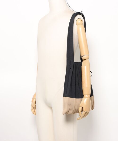 JOSEPH AND STACEY（ジョセフアンドステイシー）の「ラッキープリーツニットミックス(M)（トートバッグ・レディース・ブラック/カーキ/ラベンダー/ピンク/クリアレッド/グレー系その他/オレンジ系その他/グリーン系その他・M/MEDIUM）」の12枚目の写真