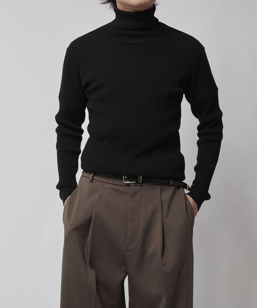 Lui's（ルイス）の「スリムタートルニット（ニット/セーター・メンズ・チャコールグレー/ブラック/ホワイト/ブラウン・S/M）」の14枚目の写真