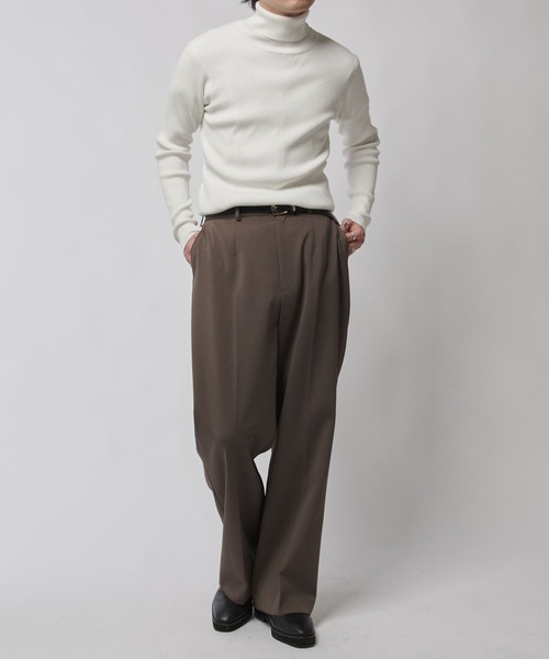 Lui's（ルイス）の「スリムタートルニット（ニット/セーター・メンズ・チャコールグレー/ブラック/ホワイト/ブラウン・S/M）」の8枚目の写真