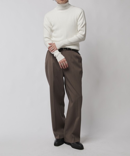 Lui's（ルイス）の「スリムタートルニット（ニット/セーター・メンズ・チャコールグレー/ブラック/ホワイト/ブラウン・S/M）」の9枚目の写真