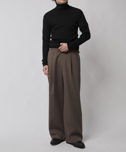 Lui's（ルイス）の「スリムタートルニット（ニット/セーター・メンズ・チャコールグレー/ブラック/ホワイト/ブラウン・S/M）」の18枚目の写真