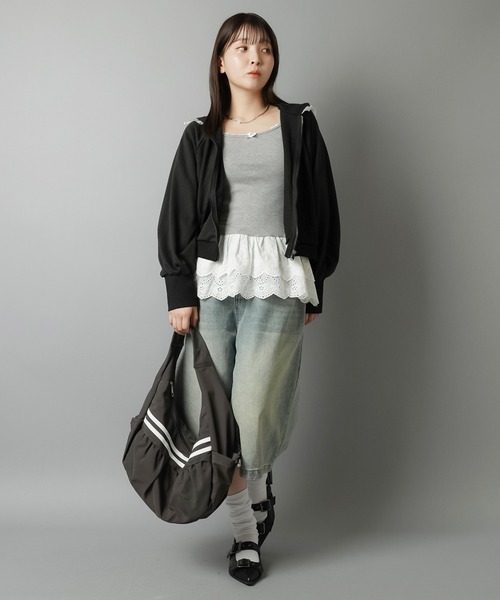 SPINNS(スピンズ)の「レイヤード風ヘムレース/裾レースキャミソール/リボン(キャミソール・レディース・杢グレー/オフホワイト・ONESIZE)」の12枚目の写真