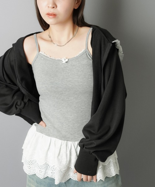 SPINNS(スピンズ)の「レイヤード風ヘムレース/裾レースキャミソール/リボン(キャミソール・レディース・杢グレー/オフホワイト・ONESIZE)」の5枚目の写真