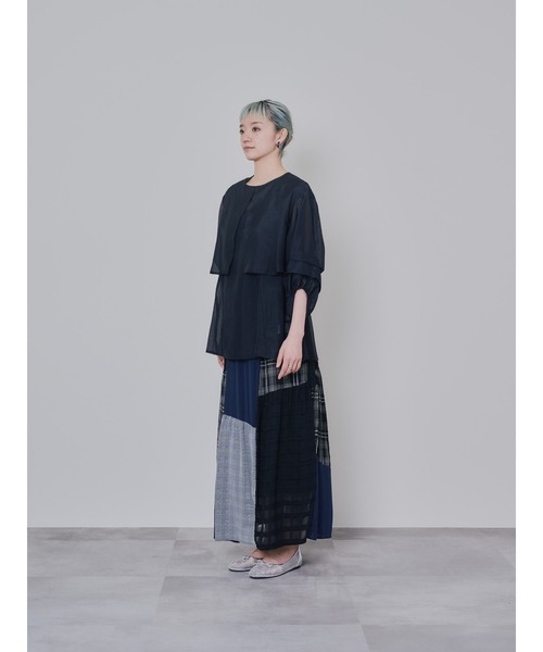 DOLLUPOOPS（ドールアップウップス）の「ケープライクシアーチュニックブラウス（シャツ/ブラウス・レディース・カーキ/ブラック/コーラルピンク・38）」の11枚目の写真