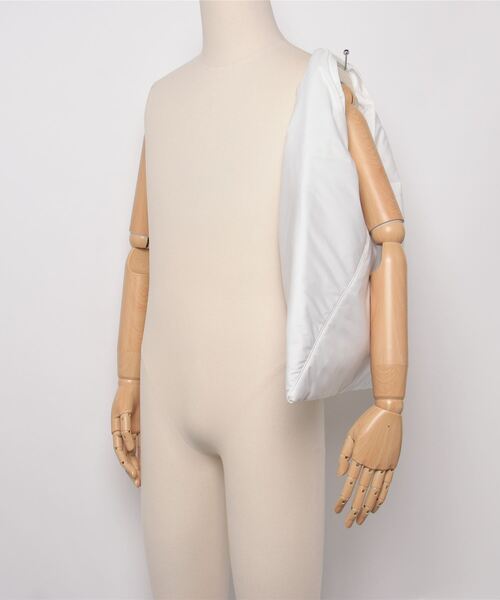 STUDIOUS（ステュディオス）の「【STUDIOUS×CITY TOKYO】TRIANGLEトートバッグ（トートバッグ・メンズ・ホワイト・FREE）」の9枚目の写真