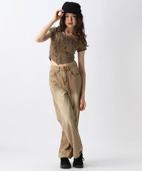 FOREVER 21（フォーエバー トゥエンティーワン）の「【2025SS】スタッズスクエアＴシャツ（Tシャツ/カットソー・レディース・ブラック/ホワイト/ブラウン・FREE）」の5枚目の写真