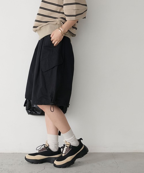 forksy.(フォルクシー)の「【forksy.】ボリュームソールドローコードスニーカー(スニーカー・レディース・ブラック/ライトグレー・L/M/S)」の11枚目の写真