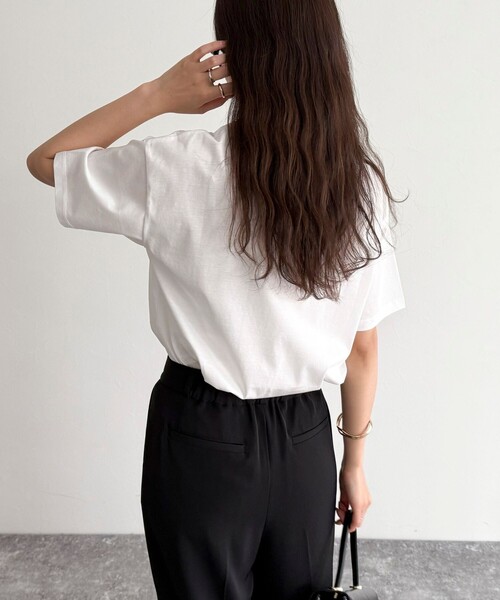 fredy emue（フレディエミュ）の「シルケットサマーロゴ半袖Tシャツ（Tシャツ/カットソー・レディース・チャコールグレー/ホワイト系その他/オフホワイト・38）」の11枚目の写真