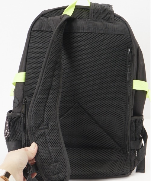 BACKYARD FAMILY(バックヤードファミリー)の「HeM ヘム マーティー デイパック型 Lサイズ(バックパック/リュック・レディース・ターコイズブルー/ブラック/ホワイト・FREE)」の16枚目の写真