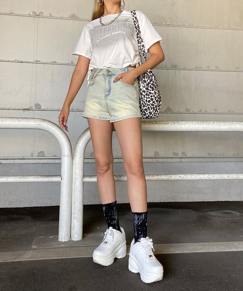 non-hedge(ノンヘッジ)の「ウエスト折り返しデニムショートパンツ(デニムパンツ・レディース・ブルー/ライトブルー/ブラック・S/M)」の22枚目の写真