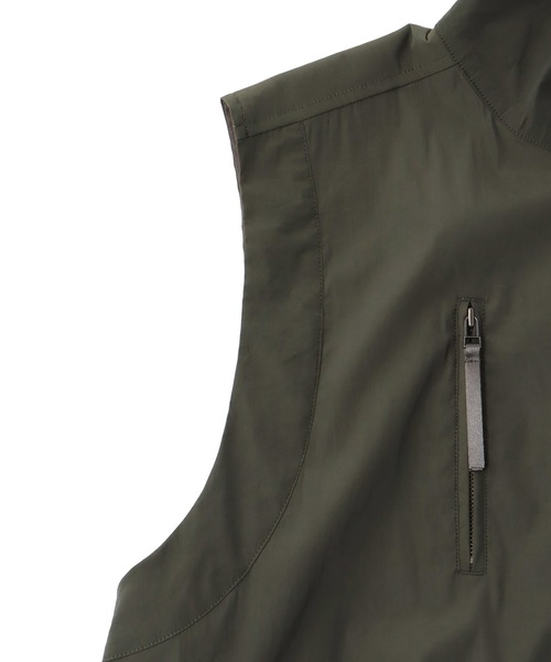 DRESSLAVE（ドレスレイブ）の「stand zip middle vest(スタンドジップミドル丈ベスト)（ベスト・レディース・ブラック/カーキ・38）」の12枚目の写真