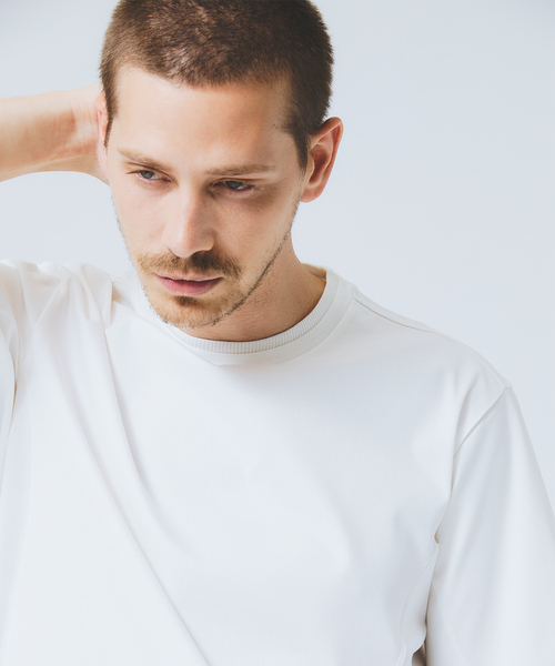 DESIGNWORKS(デザインワークス)の「【接触冷感】クールスムース Tシャツ / アンサンブル対応(Tシャツ/カットソー・メンズ・ブラック/ホワイト/ネイビー・46/48/50)」の2枚目の写真