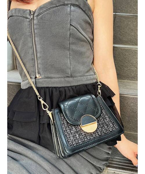 RESEXXY(リゼクシー)の「フラップコンパクトバック(ハンドバッグ・レディース・アイボリー/ブラック・FREE)」の9枚目の写真