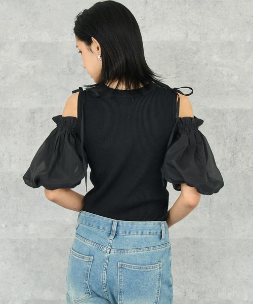 ANAP(アナップ)の「オープン ショルダー パフスリーブ シフォン ドッキング トップス(Tシャツ/カットソー・レディース・ブラック/ブルー/オフホワイト・FREE)」の9枚目の写真