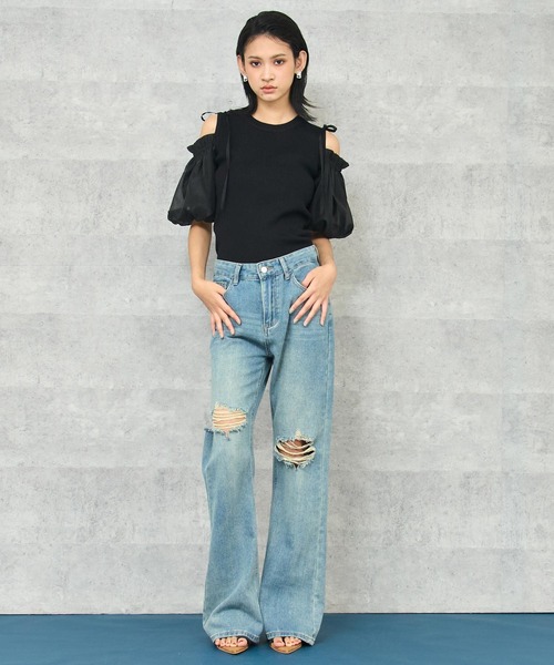 ANAP(アナップ)の「オープン ショルダー パフスリーブ シフォン ドッキング トップス(Tシャツ/カットソー・レディース・ブラック/ブルー/オフホワイト・FREE)」の11枚目の写真